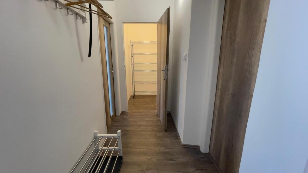 ברומוב R&J Apartmany מראה חיצוני תמונה